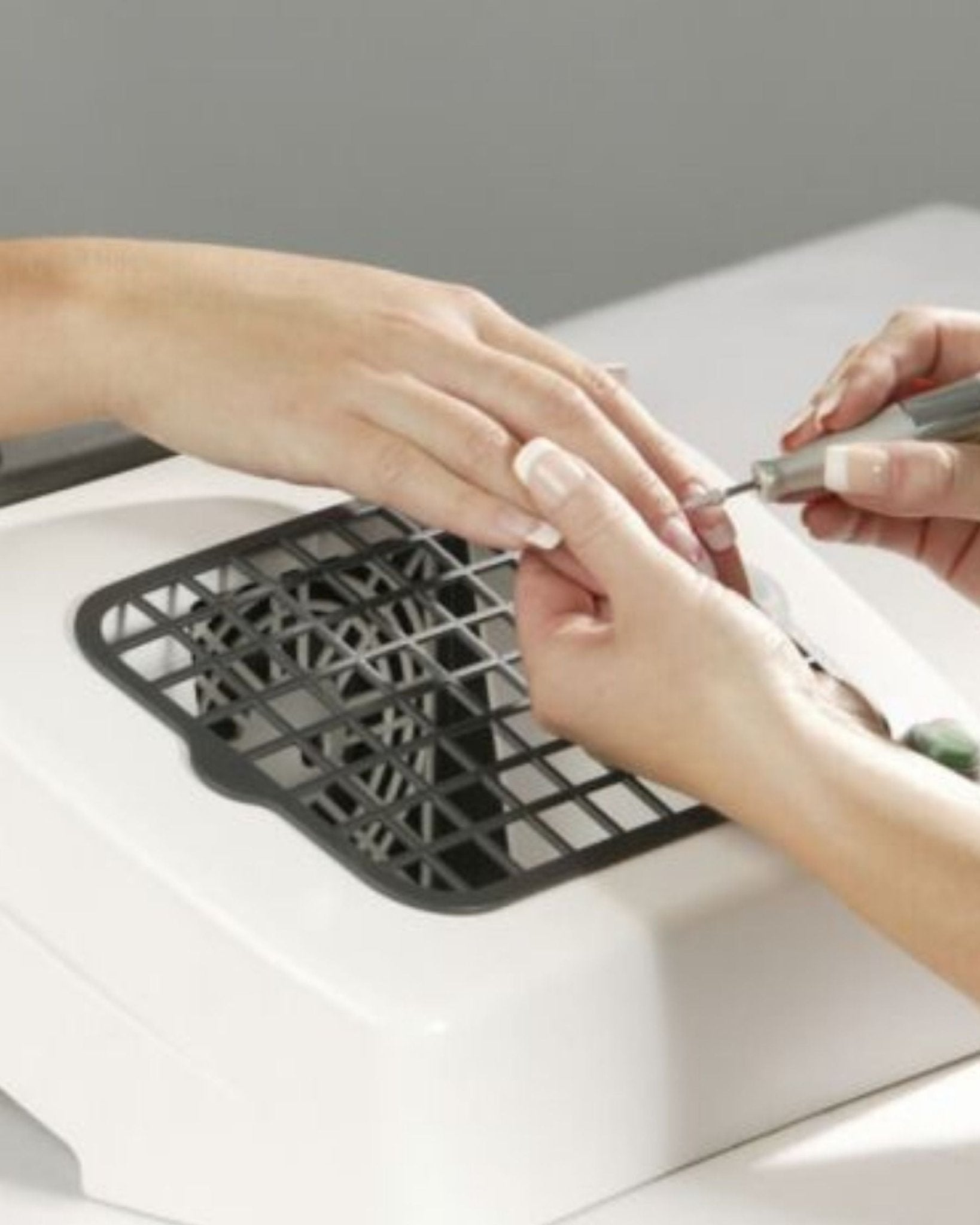 German Dream Nails - PROMED Tischabsaugung Nailfan