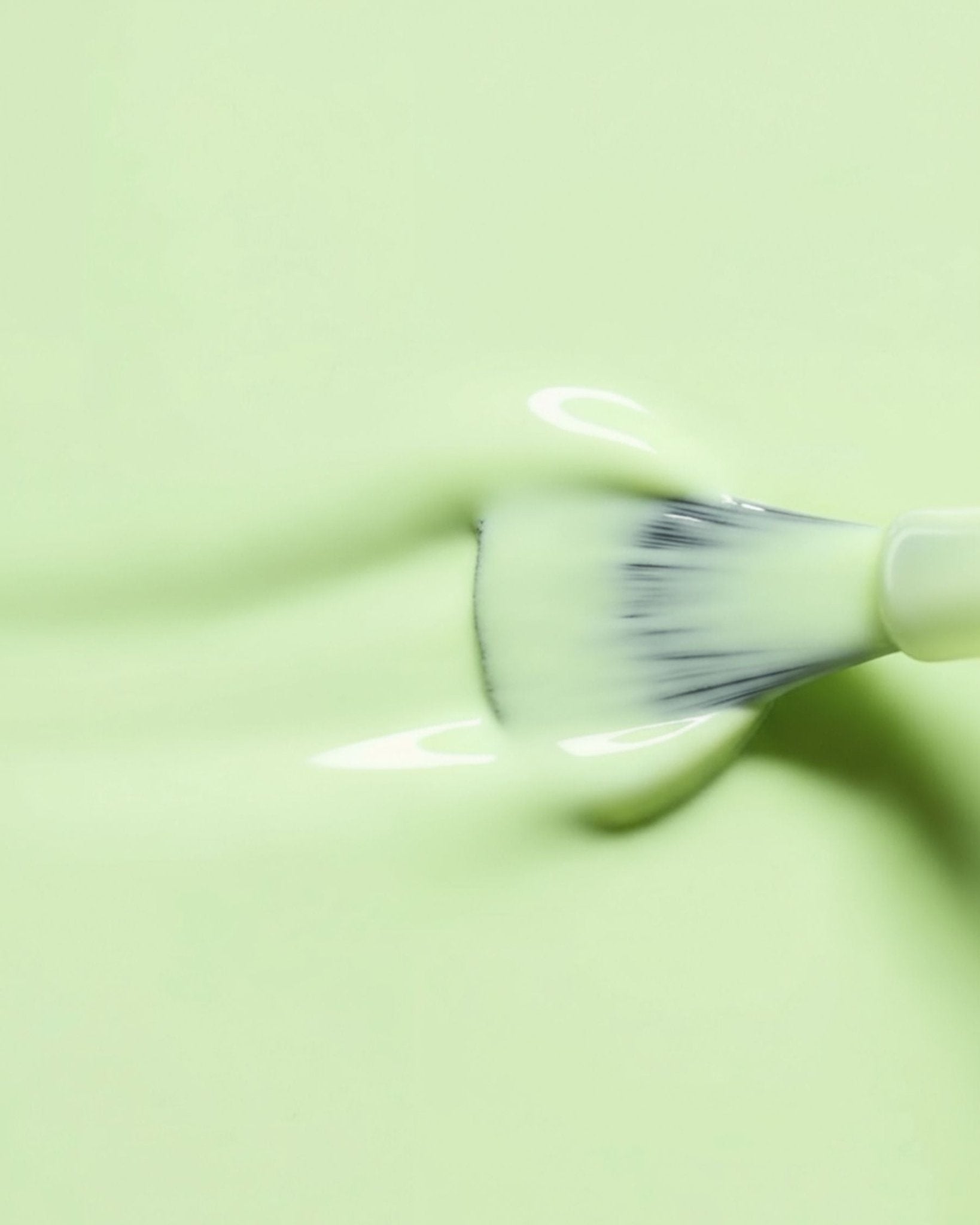 German Dream Nails - SHELLAC - 8ml Pistachio