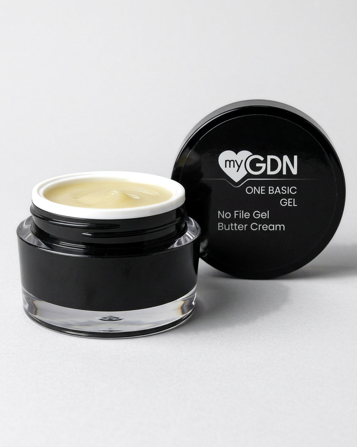 No File Gel Butter Cream – geöffneter Tiegel mit schwarzem Deckel