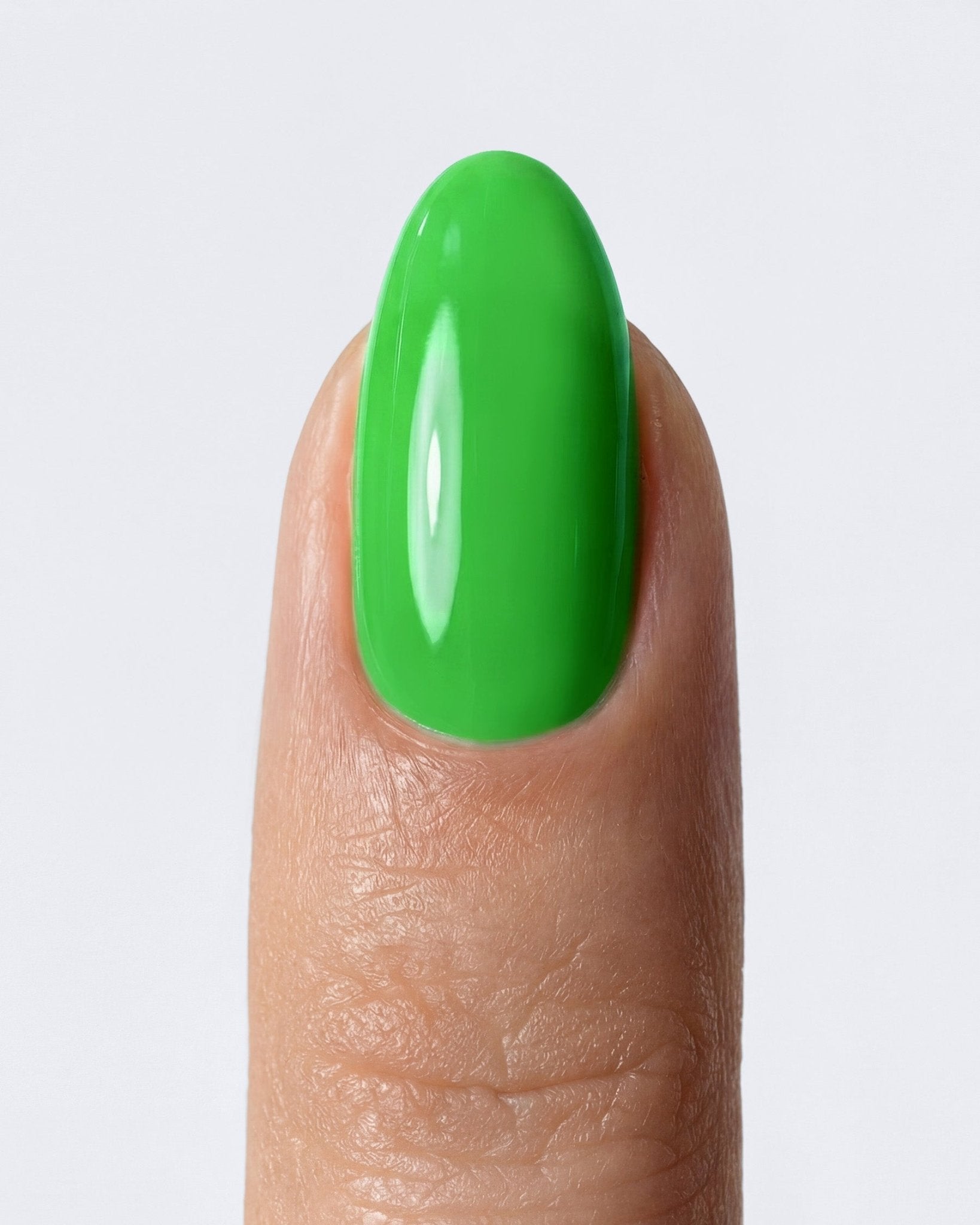 German Dream Nails - SHELLAC - 8ml Shellac Neon Light Green